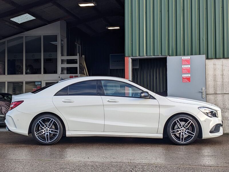 MERCEDES-BENZ CLA