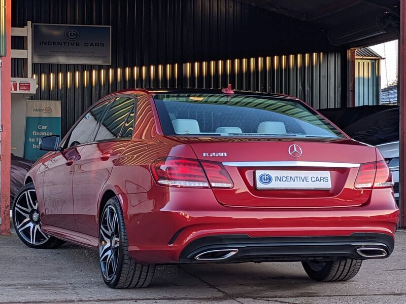 MERCEDES-BENZ E CLASS