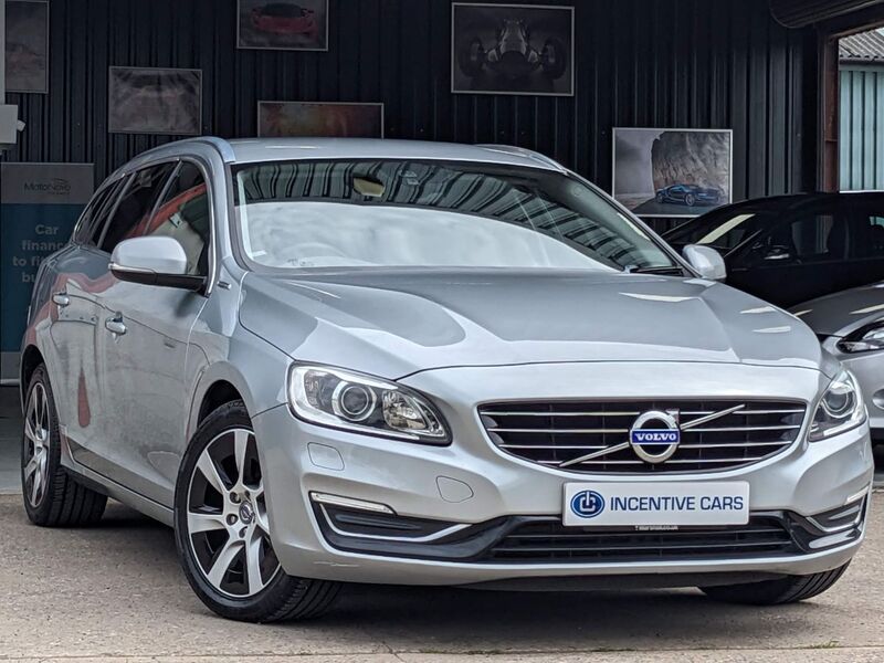 View VOLVO V60 D6 PLUG-IN HYBRID AWD AUTOMATIC. ULEZ. 2 OWNERS. ZERO RFL. 10 SERVICES. SAT NAV. DVD PLAYER