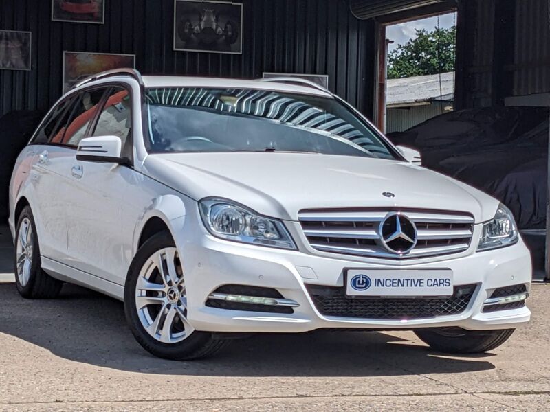 View MERCEDES-BENZ C CLASS C220 CDI EXECUTIVE SE AUTOMATIC ESTATE. FULL MERCEDES DEALER SERVICE HISTORY. STUNNING CONDITION.